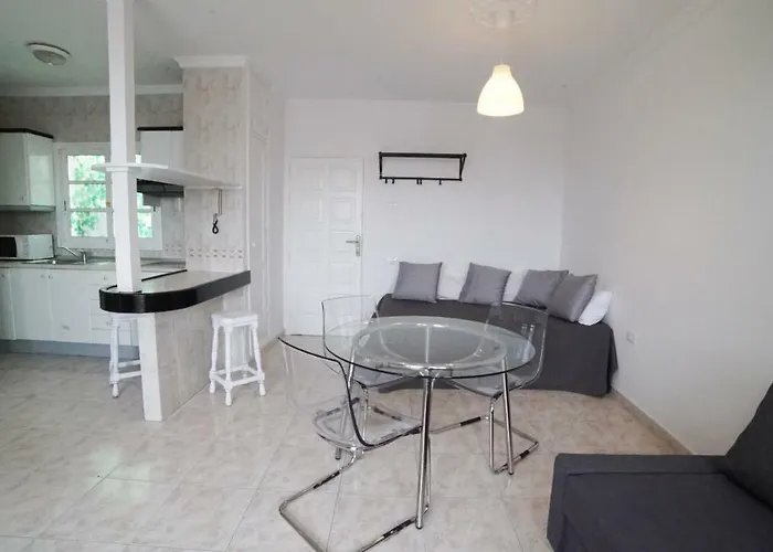 Harbour Apartment With Sea View